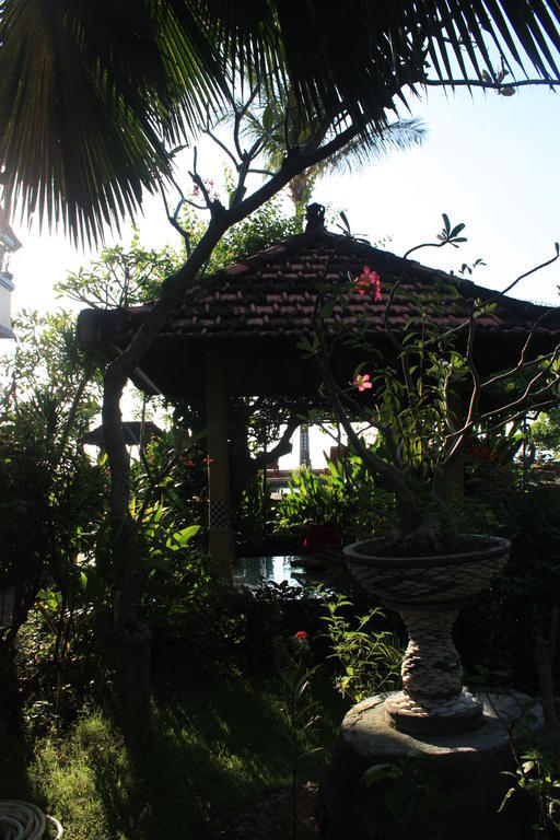 Cleopatra Beach Bungalows Hotel Lovina Kültér fotó