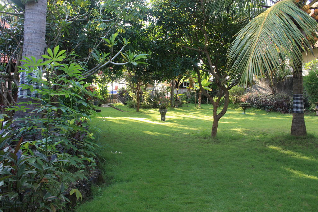 Cleopatra Beach Bungalows Hotel Lovina Kültér fotó