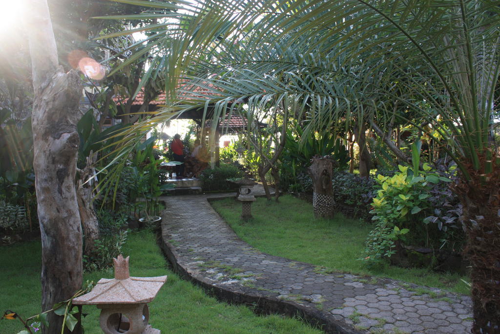Cleopatra Beach Bungalows Hotel Lovina Kültér fotó